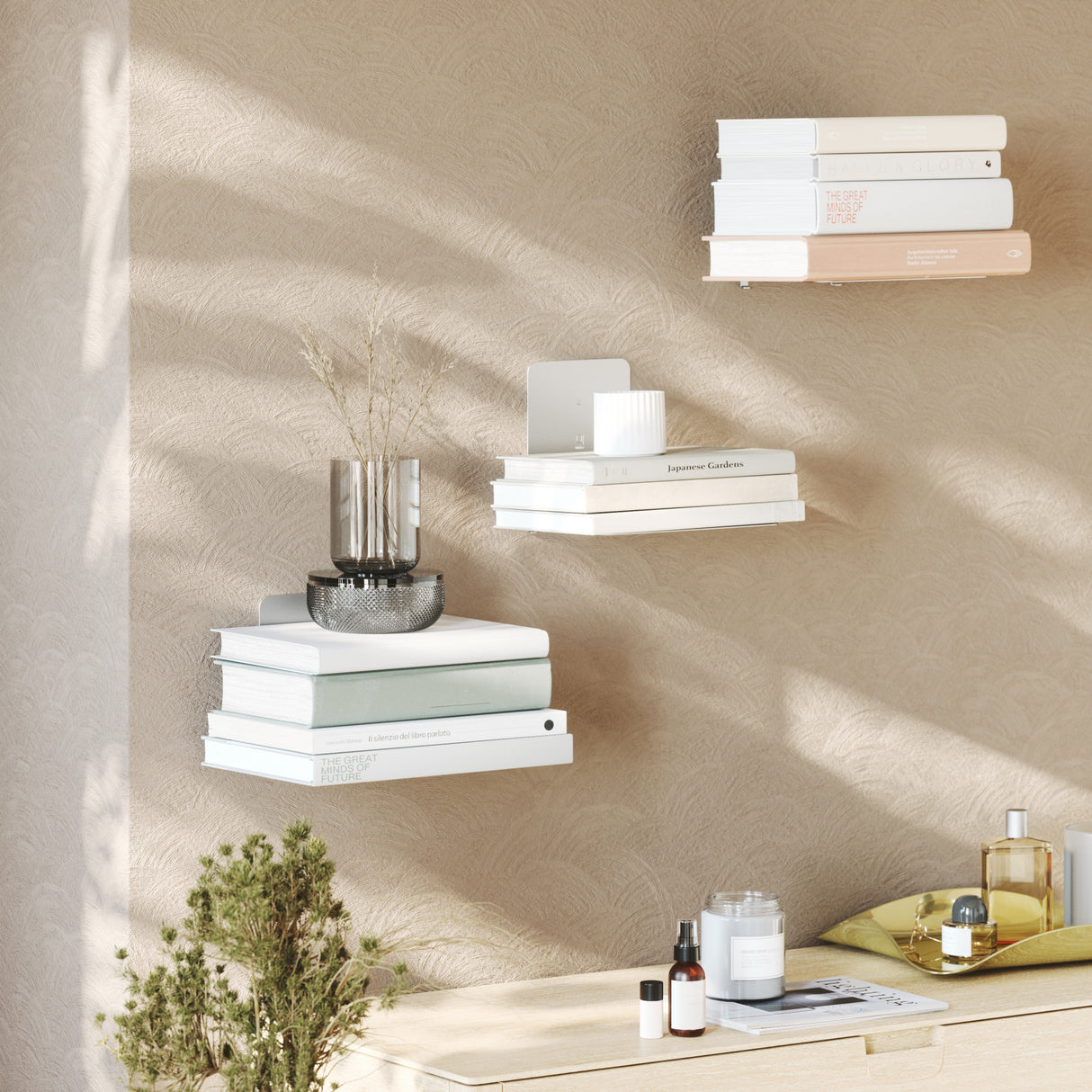 Shelves & Magazine Racks | color: Silver | size: Large