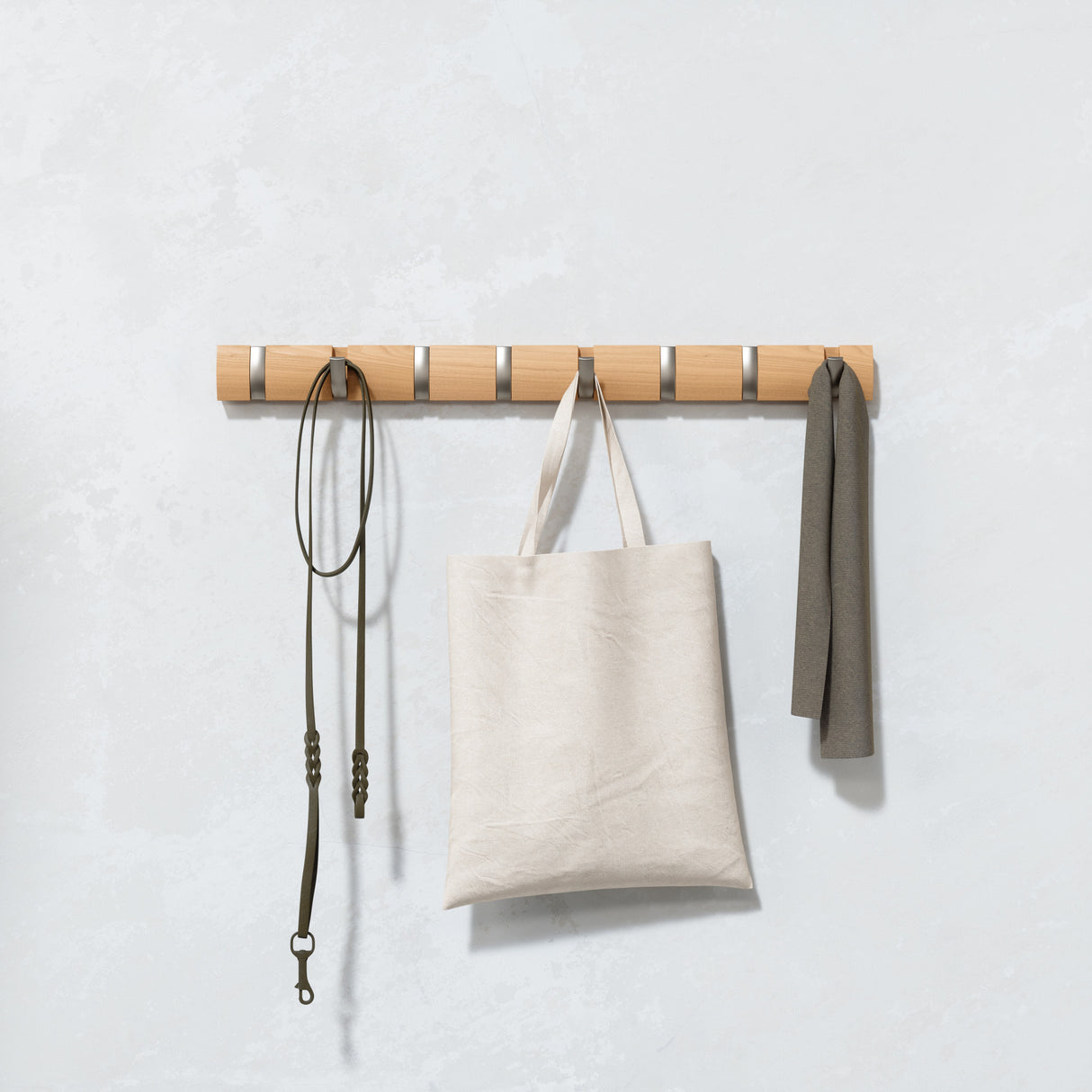Flip 4-8-Hook Wall Mounted Coat Rack, Key Rack for Wall, Modern, Sleek,  Space-Saving Coat Hanger with 4-8 Retractable Hanging Keys Towels Coat in